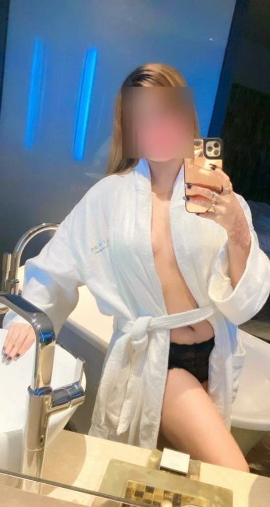 Jenny – Indian escort in Mumbai — 2 / 4