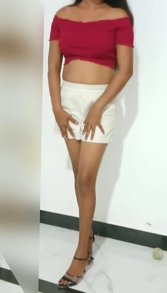 Nishu – Sri Lankan escort in Colombo — 3 / 4
