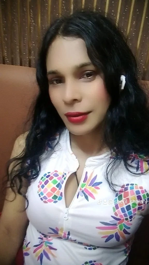 Sheril – Sri Lankan escort in Colombo — 10 / 12
