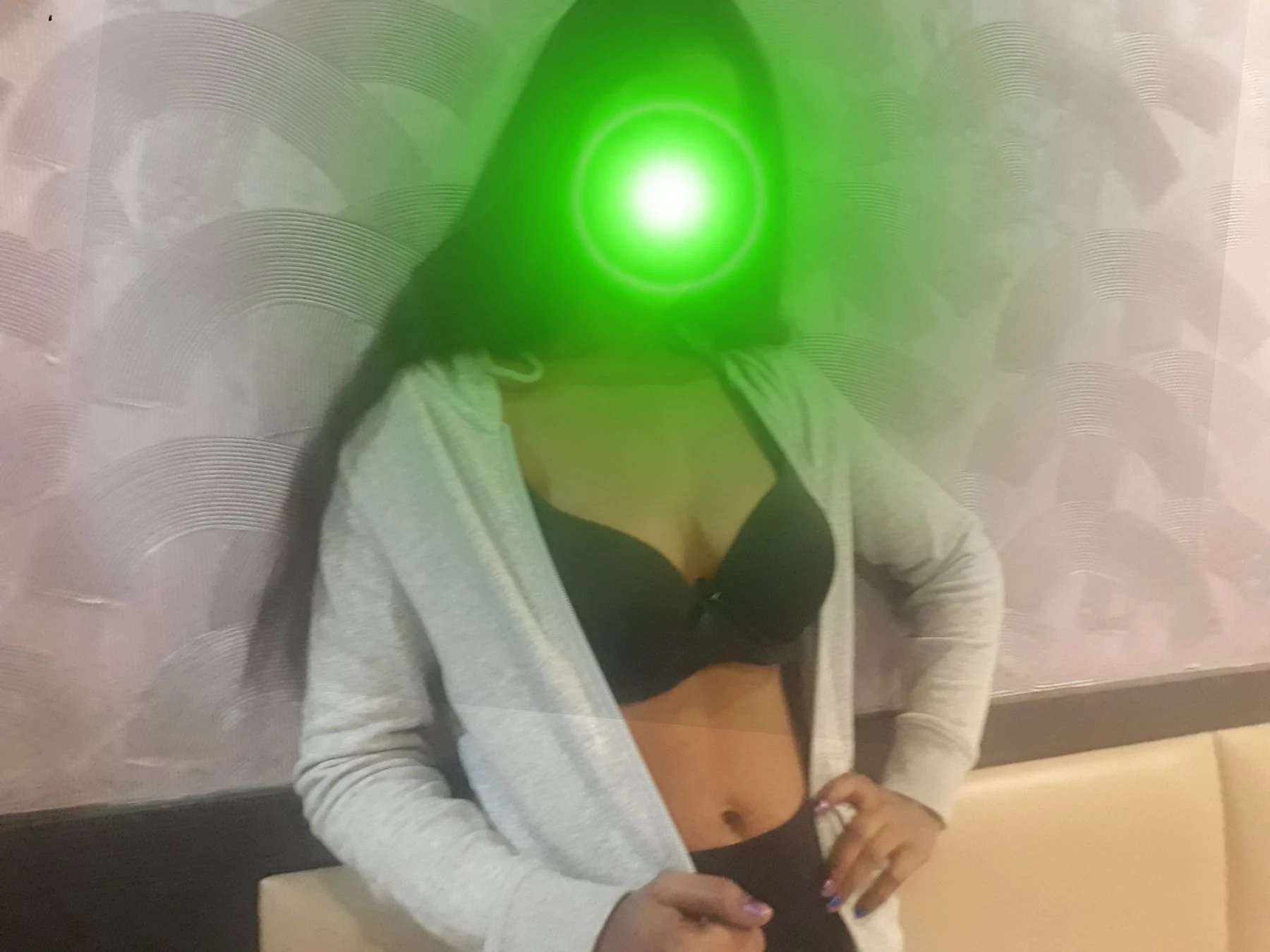 No advance Hand to Hand pay – Indian escort in Mumbai — 3 / 4