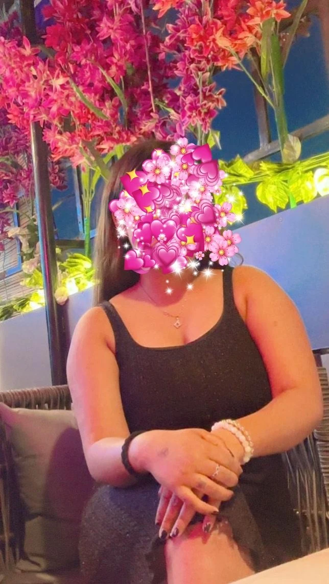 Tisha – Indian masseuse in Mumbai — 3 / 5