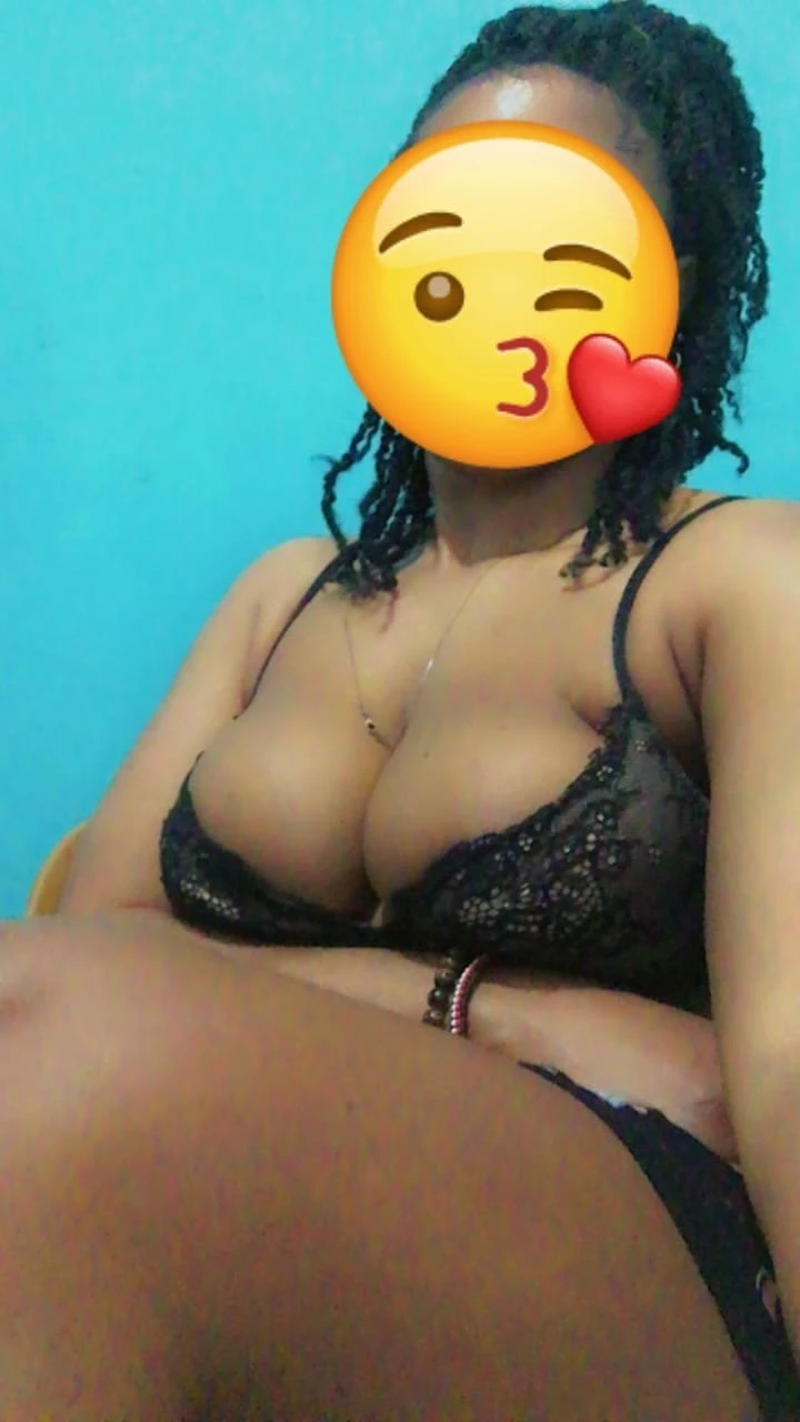 Sassy Girl – South African escort in Kolkata — 3 / 4
