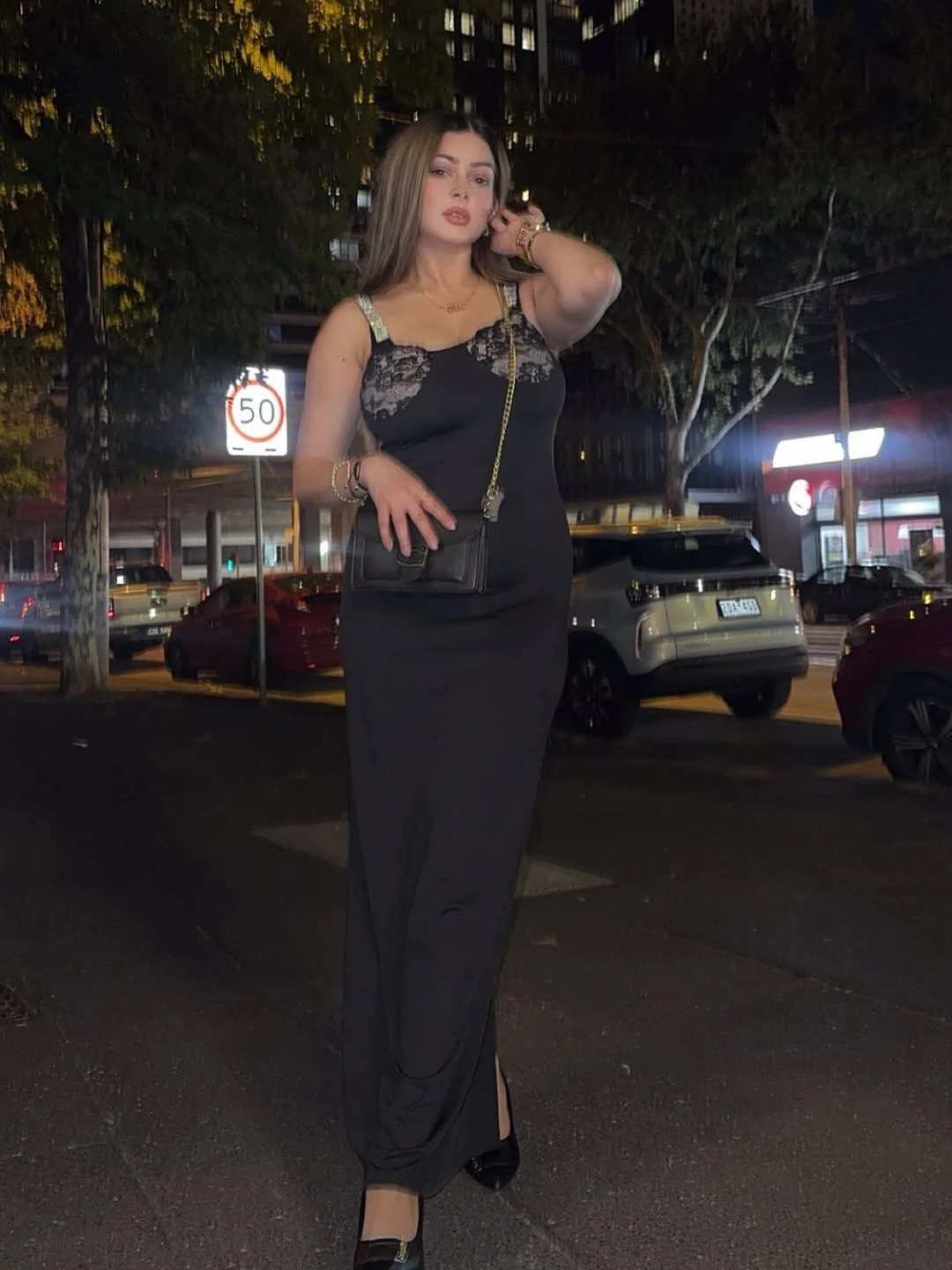 Parina Escort – Indian escort in Mangalore — 2 / 4