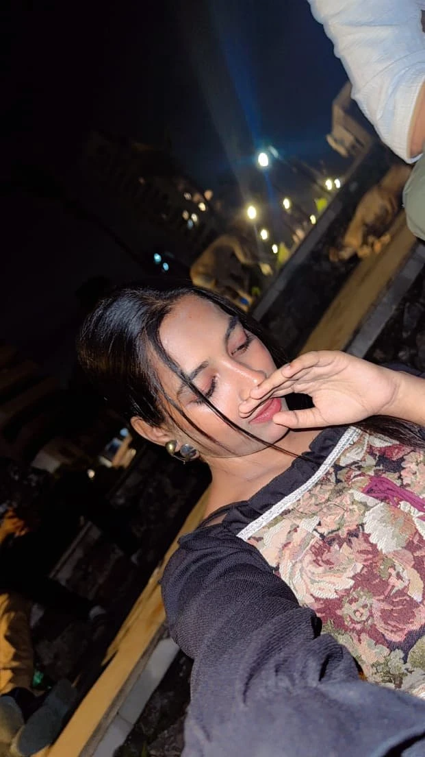 Queens – escort in Surat — 10 / 15