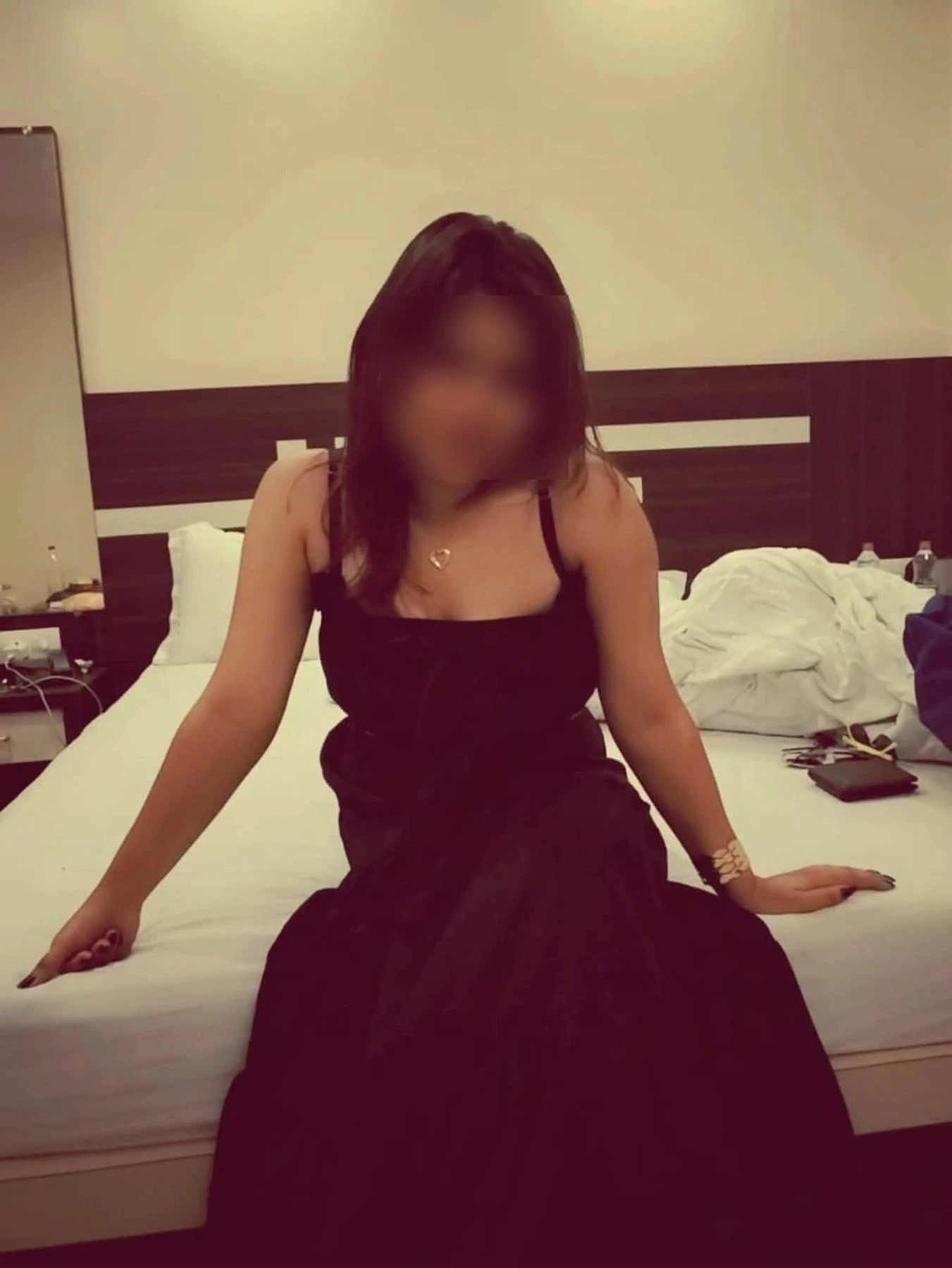 Sakshi Rawat – Indian escort in Noida — 3 / 6