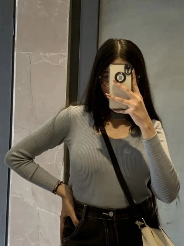 Arushi🦋 – Indian escort in Pune — 3 / 5