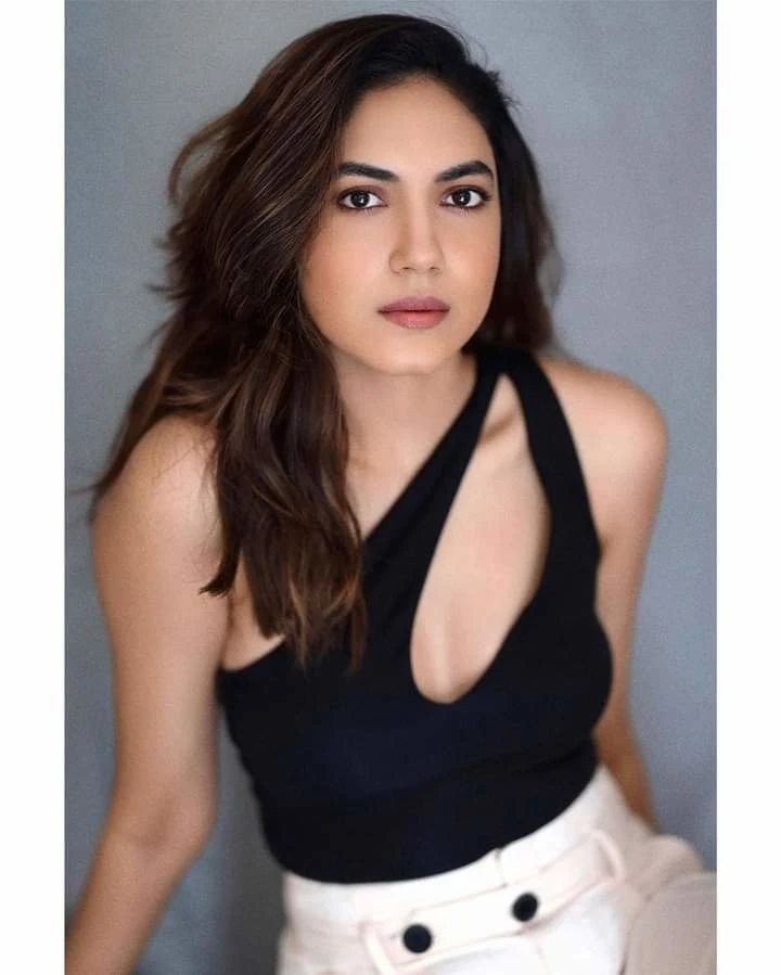 🦋(Excellent Classy Curvy Models)🦋 – Indian escort in Hyderabad — 1 / 4