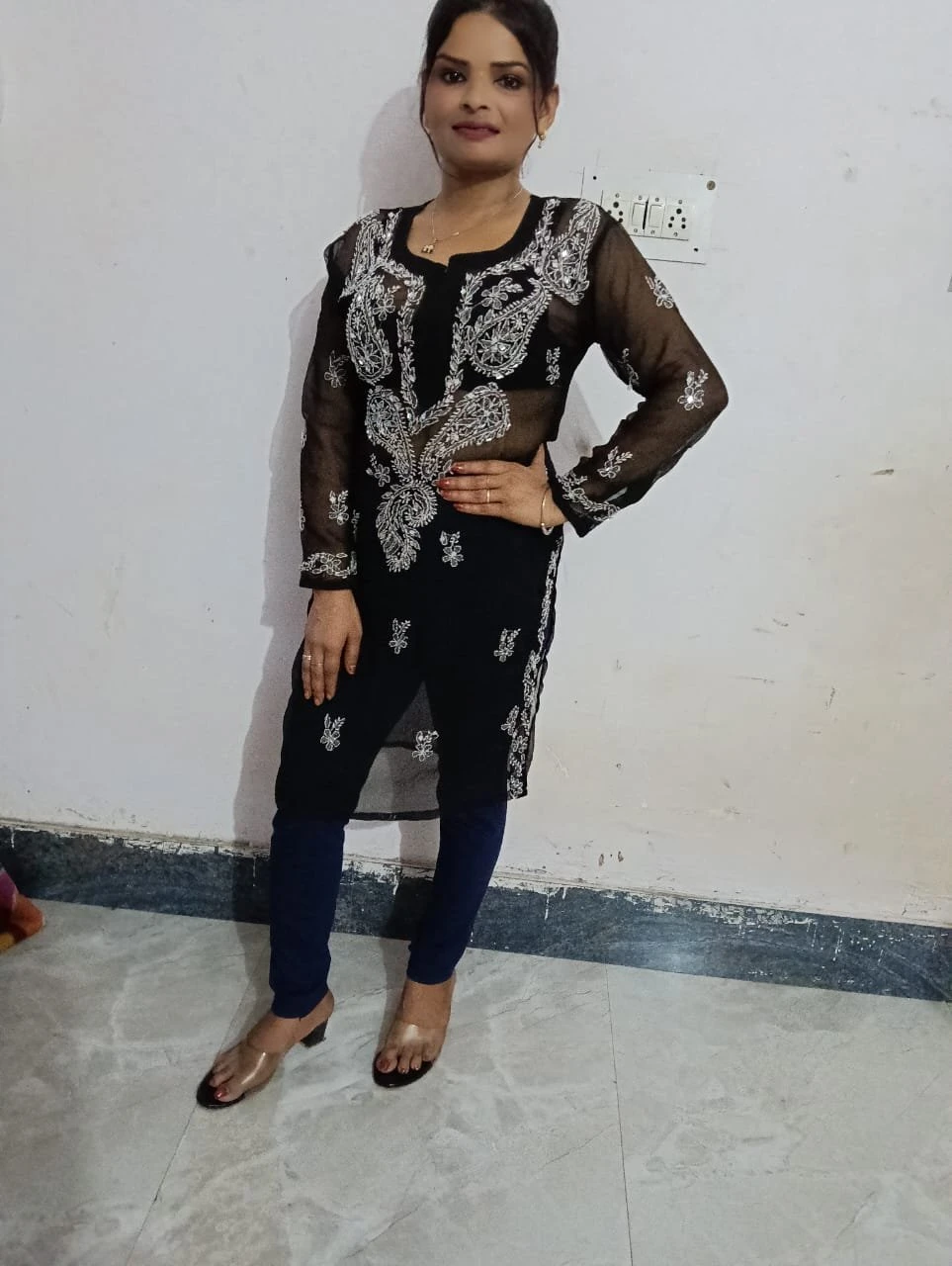 Amrita – Indian escort in Noida — 3 / 4