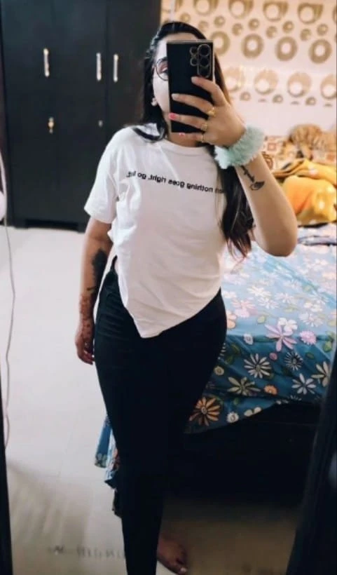 Luxury Sweets escort – Indian escort in Hyderabad — 4 / 5
