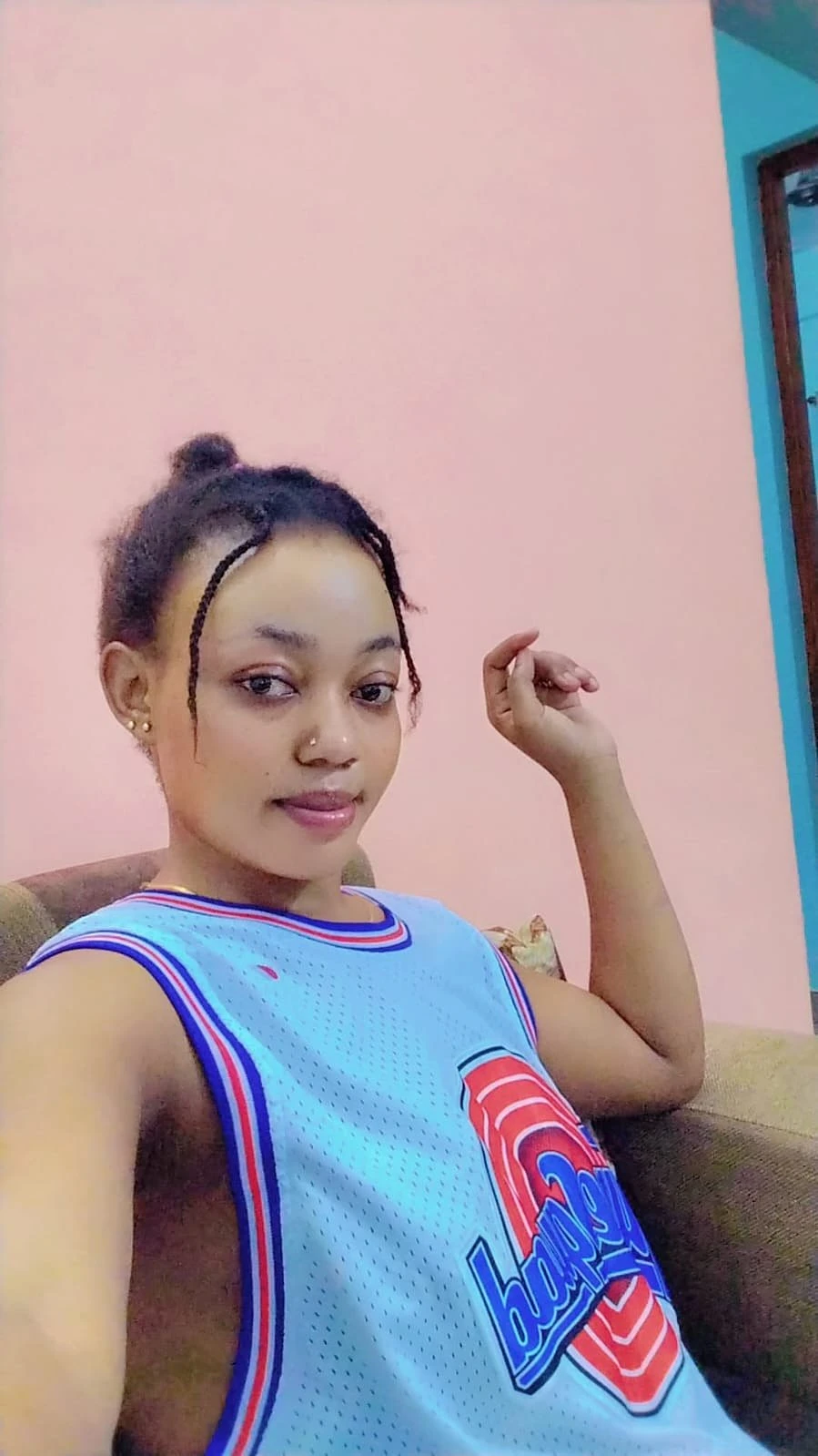 Mary – Kenyan escort in Pune — 4 / 8