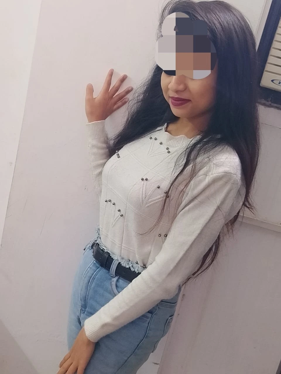Horny Teen Girl Make a Video Call – Indian escort in New Delhi — 2 / 9