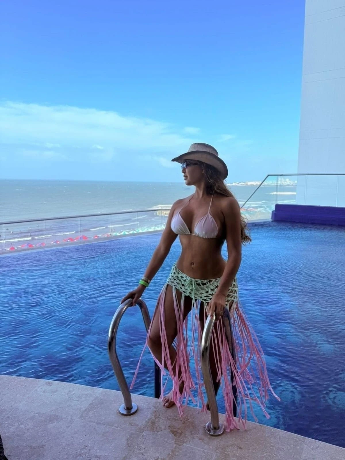 BELEN GIRL PARTY – Colombian escort in Malta — 14 / 17
