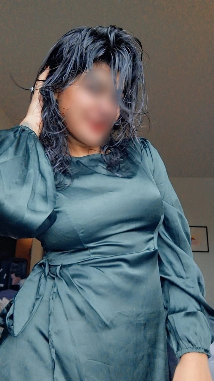Angira Cam session🥂🍾 (real meet) – Indian escort in Kolkata — 3 / 4