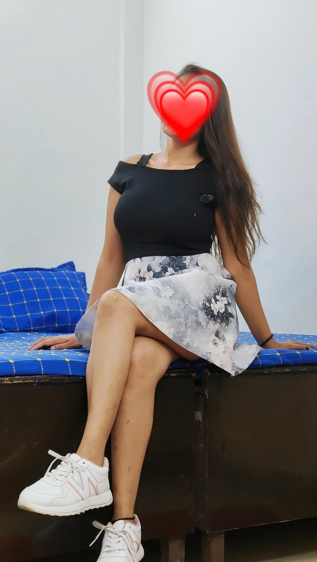 Rinky (GFE, Cam, Real meet) – Indian escort in Noida — 6 / 13