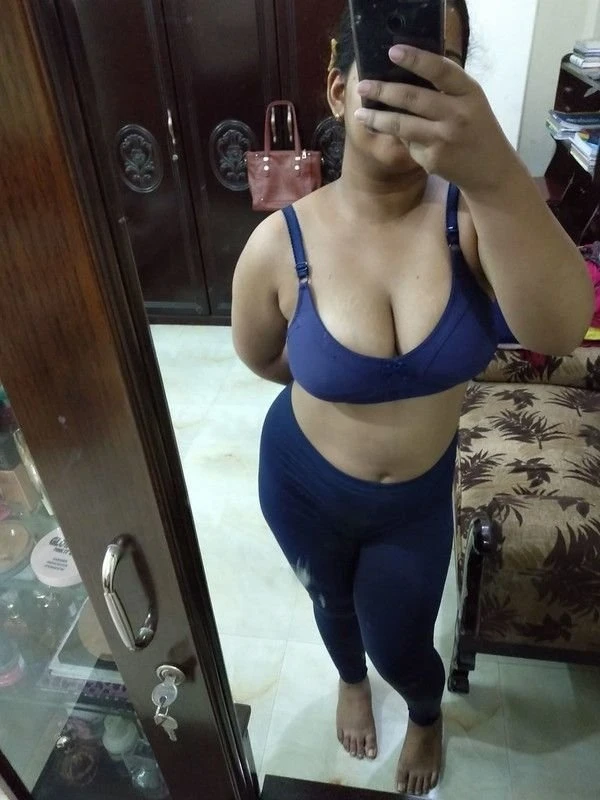 Sensual Touch Body Massage in Dadar – Indian escort in Navi Mumbai — 4 / 5