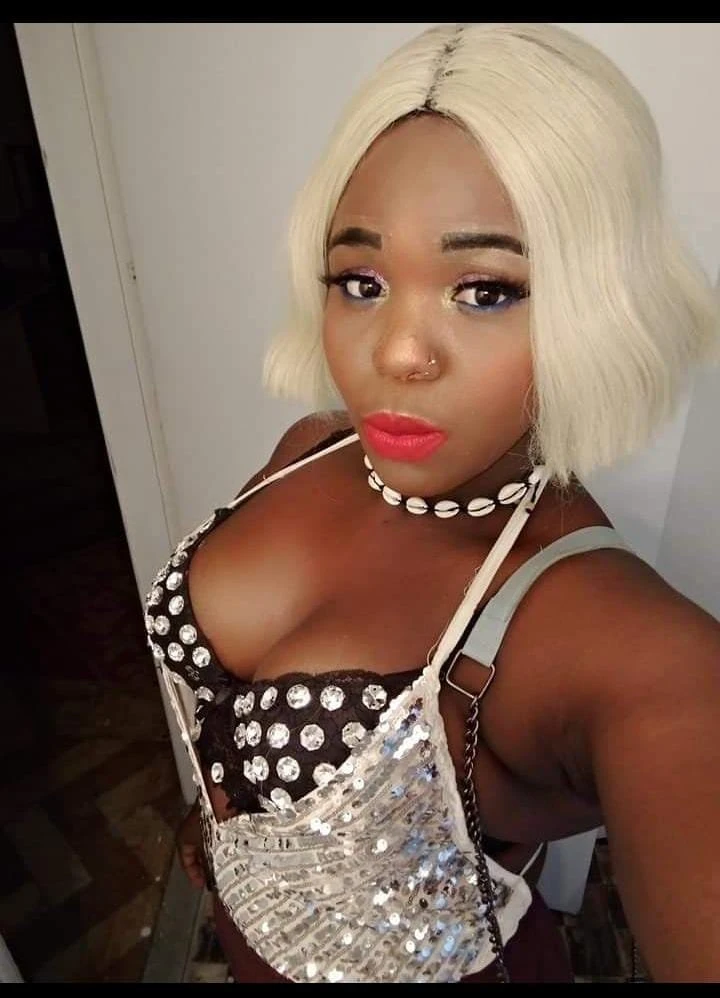 Fina – Cameroonian escort in Beirut — 3 / 7