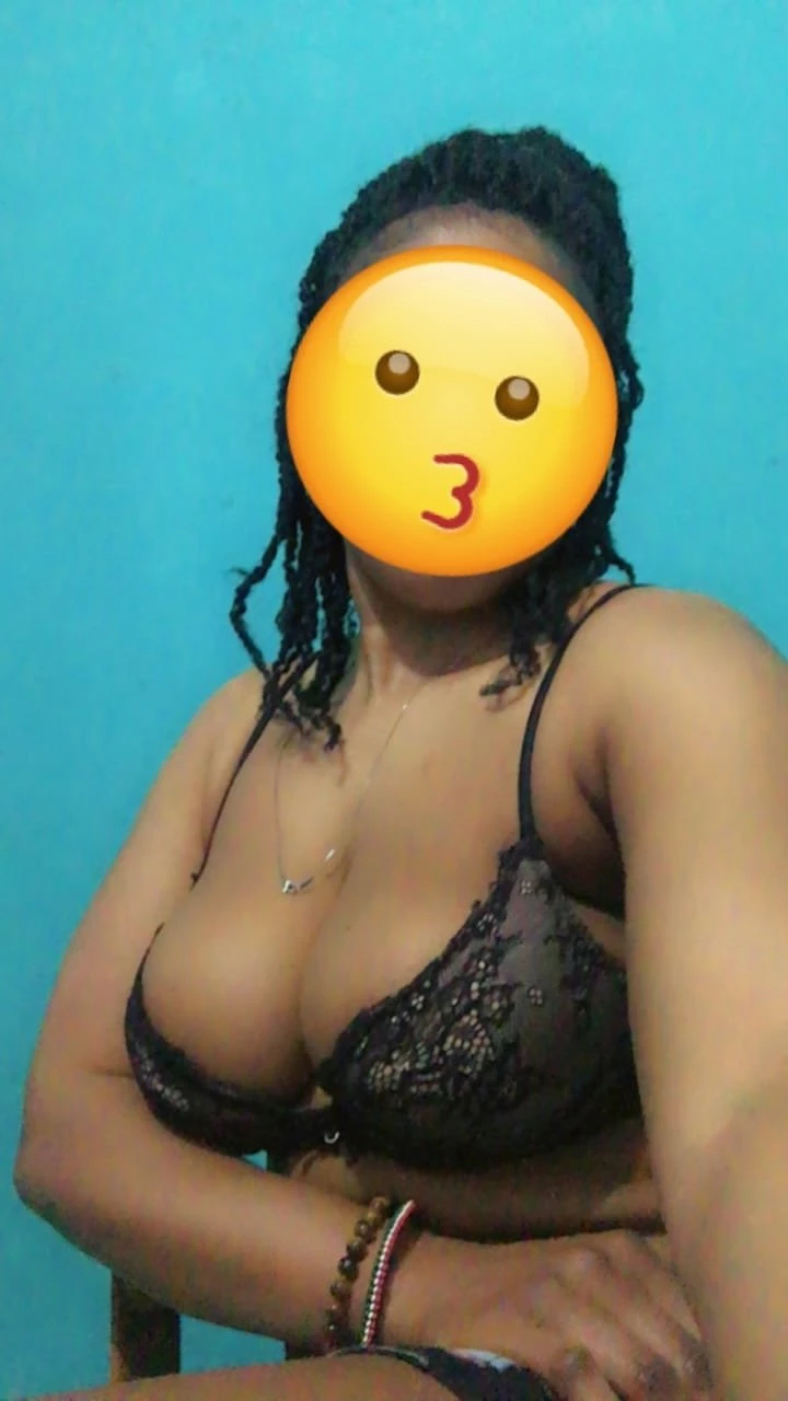 Sassy Girl – South African escort in Kolkata — 2 / 4