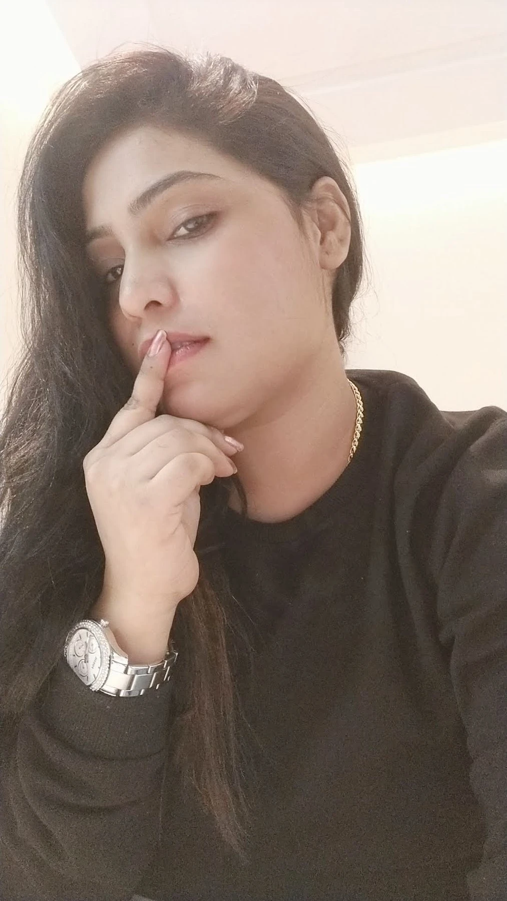 Sakshi Real Meet & Cam Show – Indian escort in Mumbai — 5 / 6