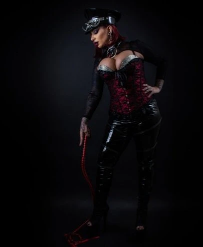 Highness Medusa G – Greek dominatrix in Beirut — 3 / 13
