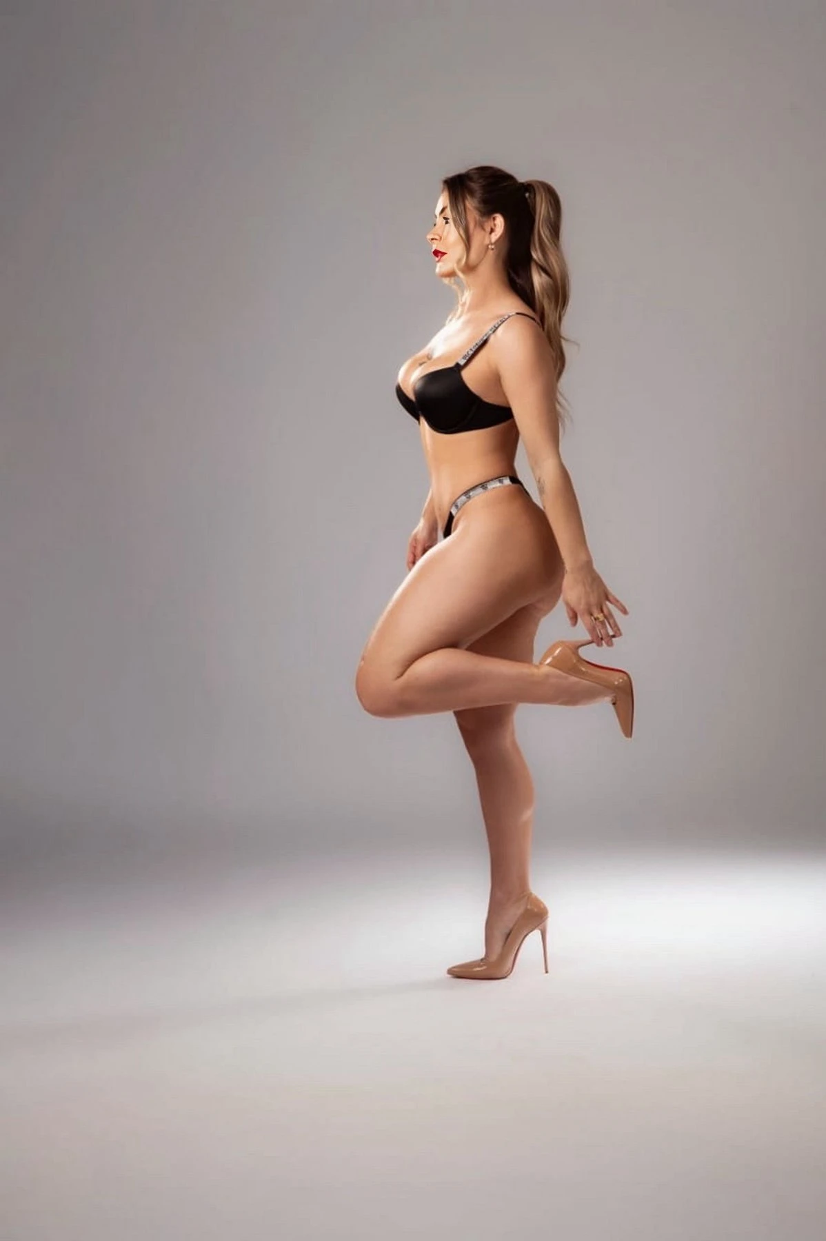 Mel – escort in Stockholm — 4 / 16