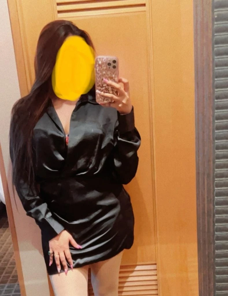 Kavya Hand to Hand Payment – Indian escort in Hyderabad — 2 / 5