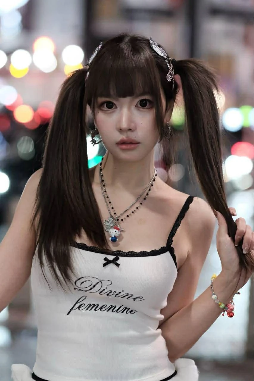 Leena – Australian escort in Seoul — 8 / 26