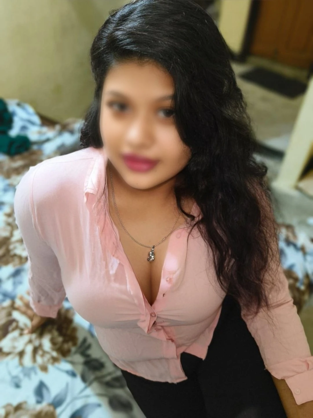 Real Escorts - Homely girl Nisha Ready – Indian escort in Hyderabad — 1 / 7