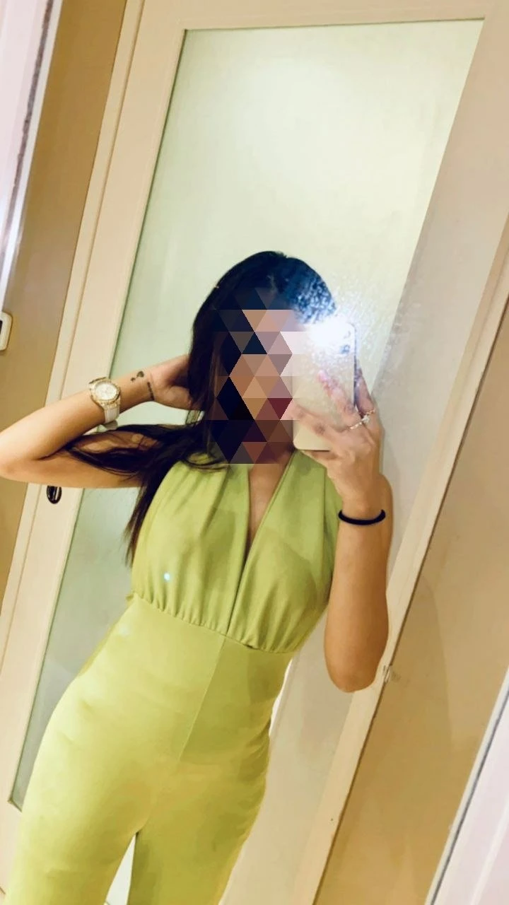 Arshi – Indian escort in Mumbai — 4 / 5