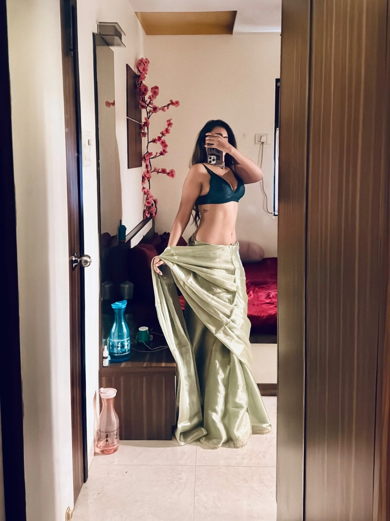 Kajal – Indian dominatrix in Mumbai — 19 / 22