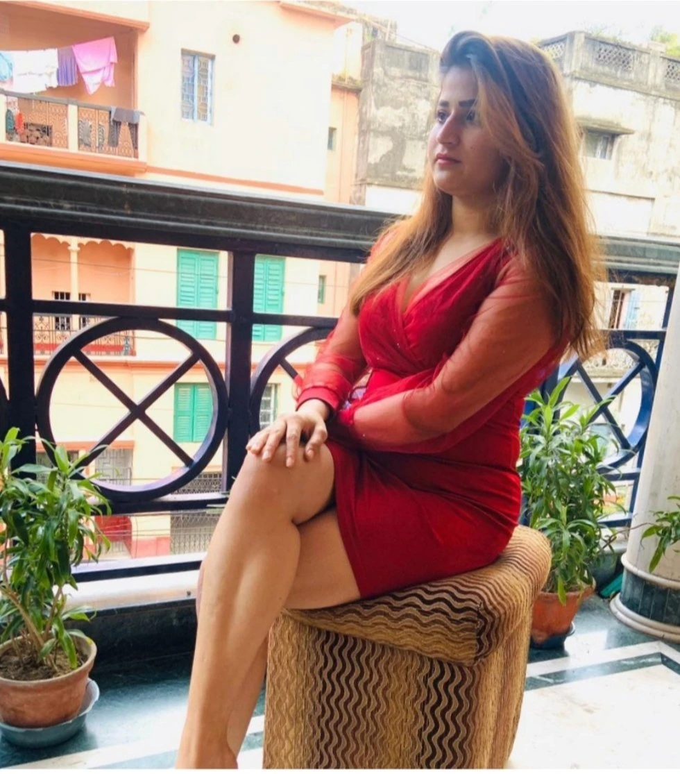 Neha Roy cam show real meet – Indian escort in Mumbai — 4 / 5