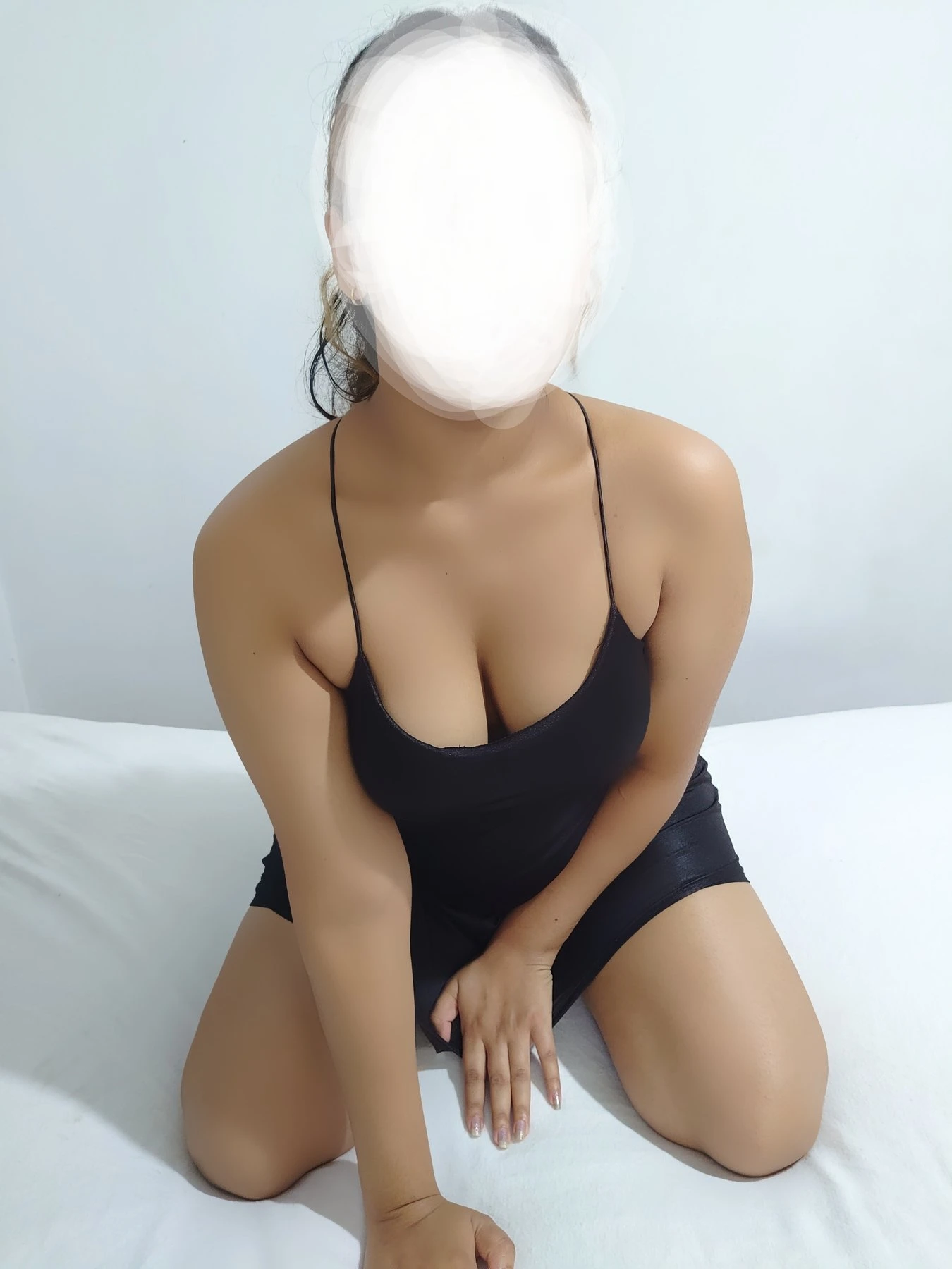 cam service and outcall – Sri Lankan escort in Colombo — 4 / 16