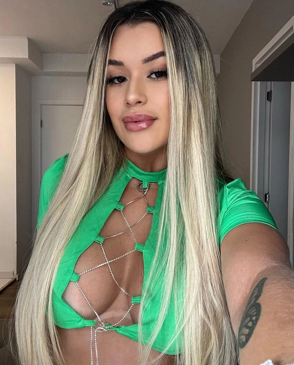 BARBIE – Brazilian escort in Mauritius — 5 / 10