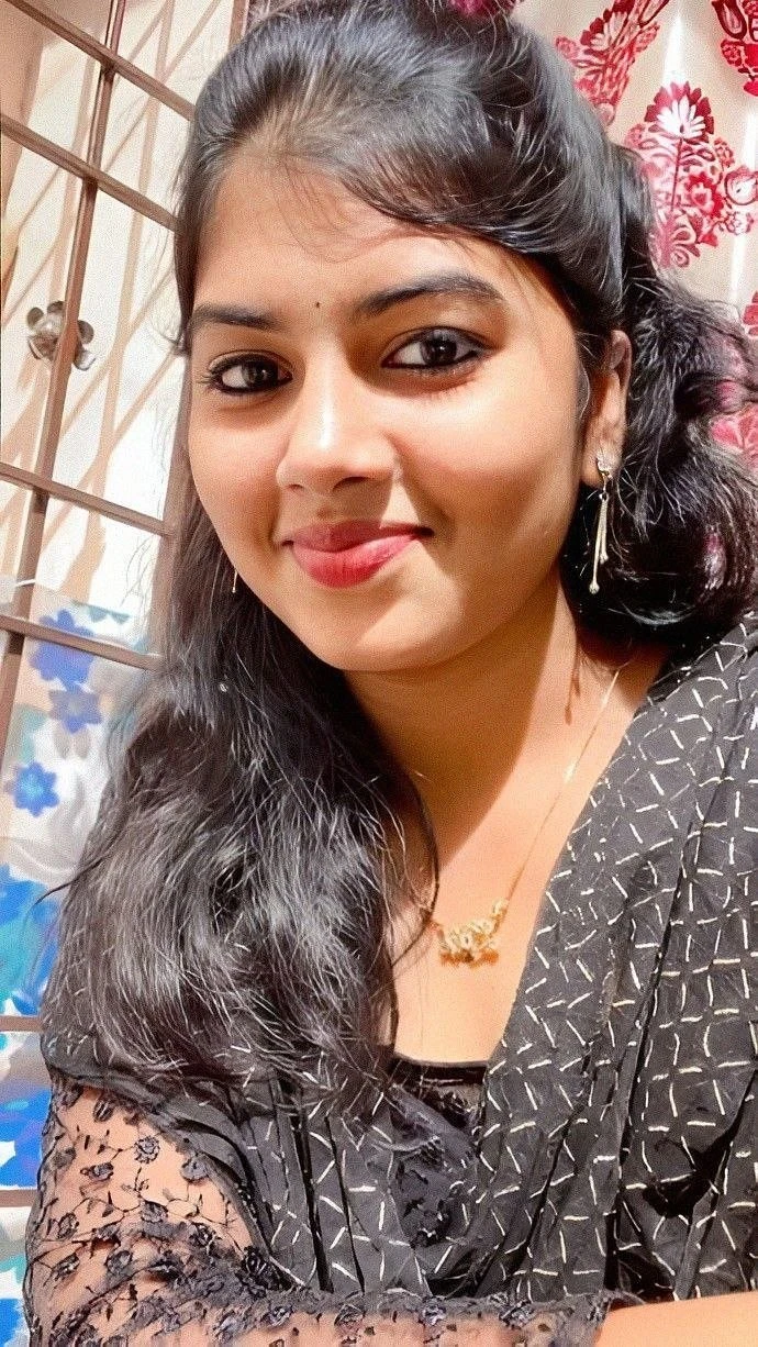 Trisha Available In – Indian escort in Kochi — 3 / 4