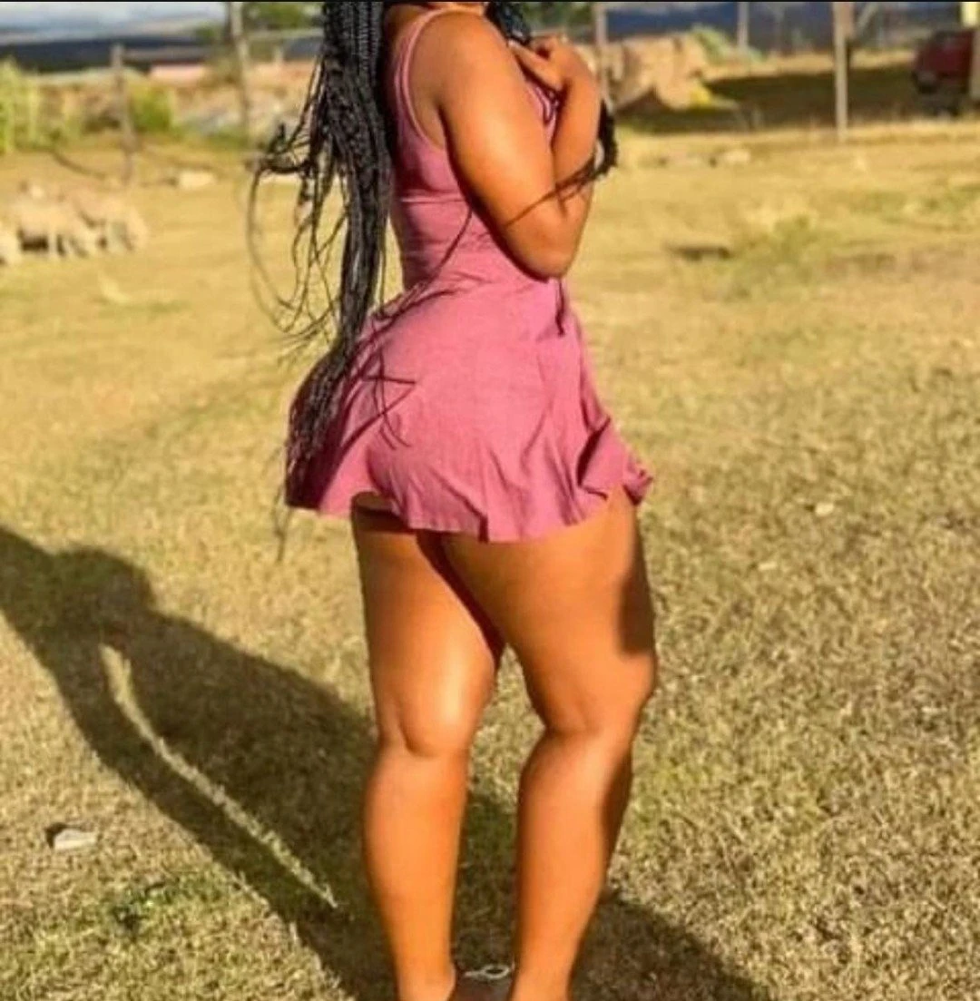 Abby – South African escort in New Delhi — 1 / 4