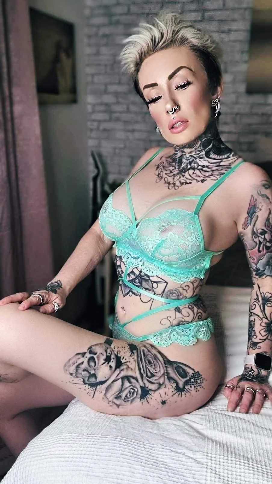 Alyssa – Swedish escort in Göteborg — 16 / 19