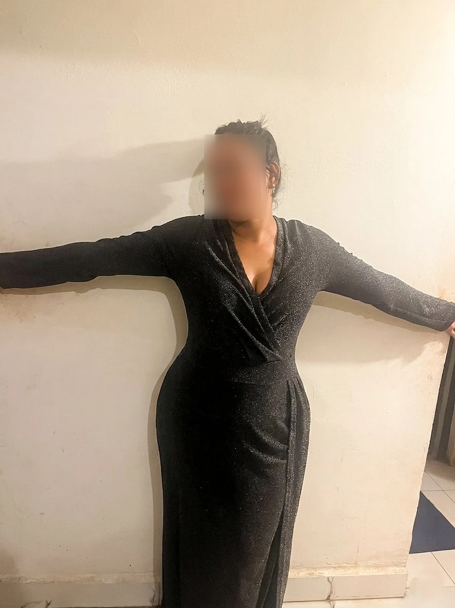 Hottie Sheena – Indian escort in New Delhi — 4 / 5