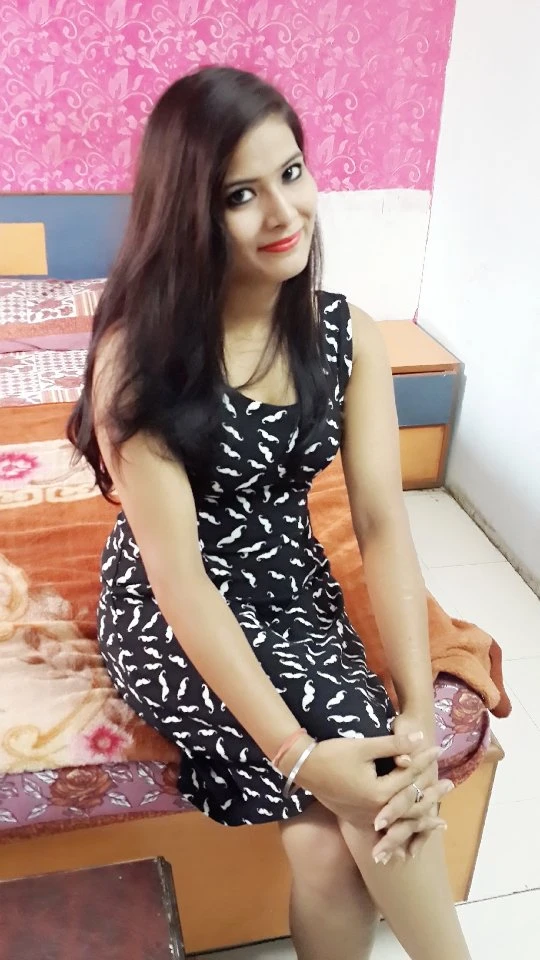 Arushi – Indian escort in Mumbai — 2 / 3