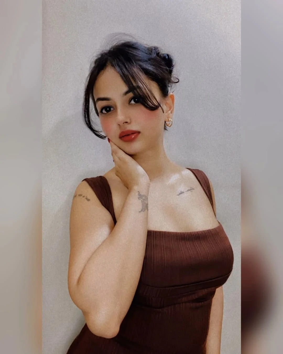 Divya Singh – Indian escort in Jalandhar — 1 / 4