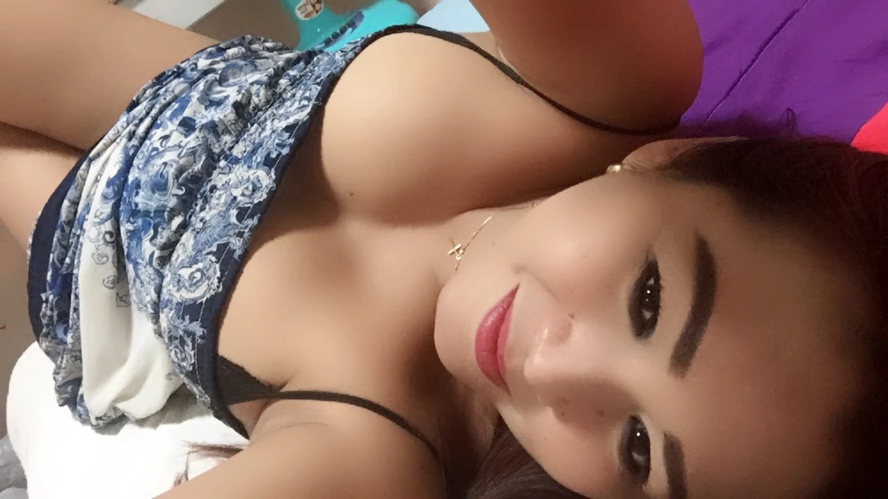 Sunshine – Filipino escort in Hanoi — 8 / 31