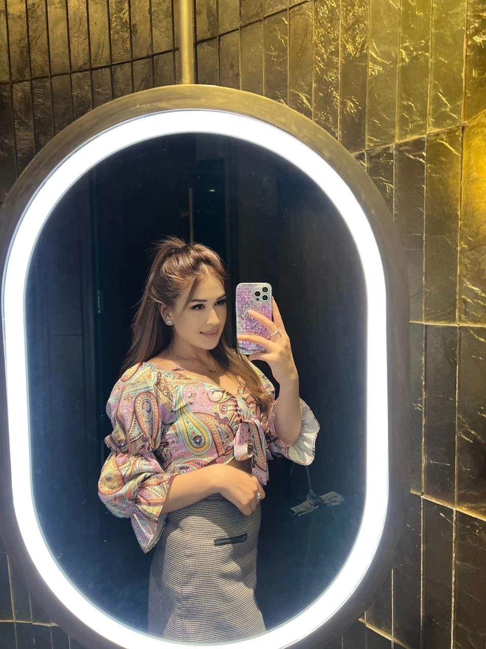 Lizza Cash Payment – Indian escort in Kochi — 4 / 8