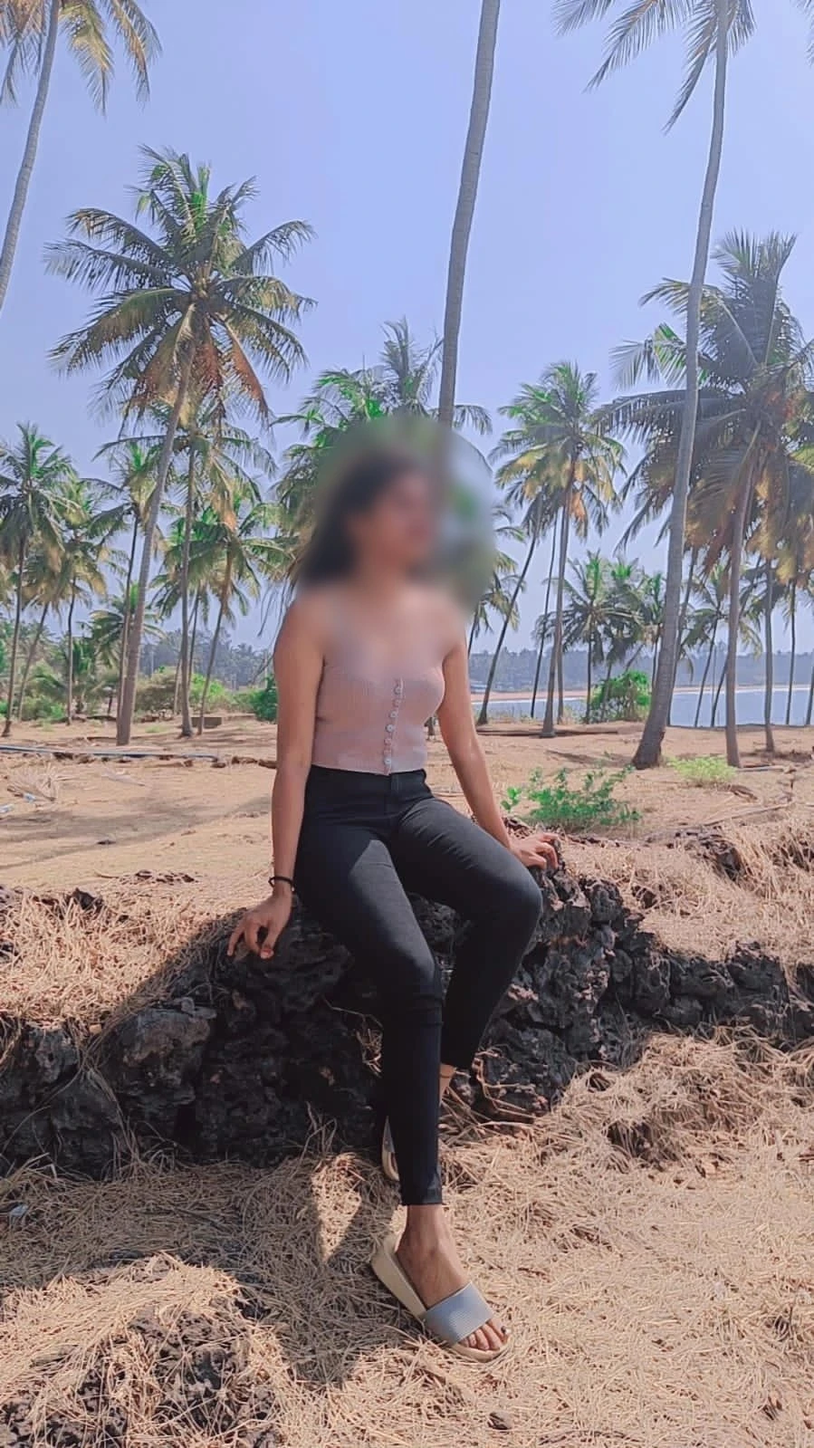 Priya ( CAM show and MEETING) – Indian escort in Pune — 4 / 5