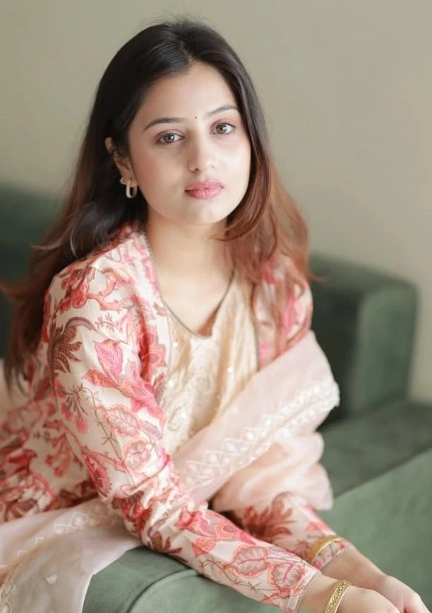 Jenny – escort in RIshikesh — 4 / 5
