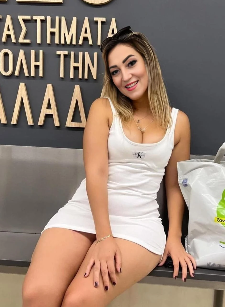 Seema 𝟳𝟬𝟳𝟴𝟲𝟳𝟴𝟵𝟴𝟳 – Angolan escort in Gurgaon — 28 / 29