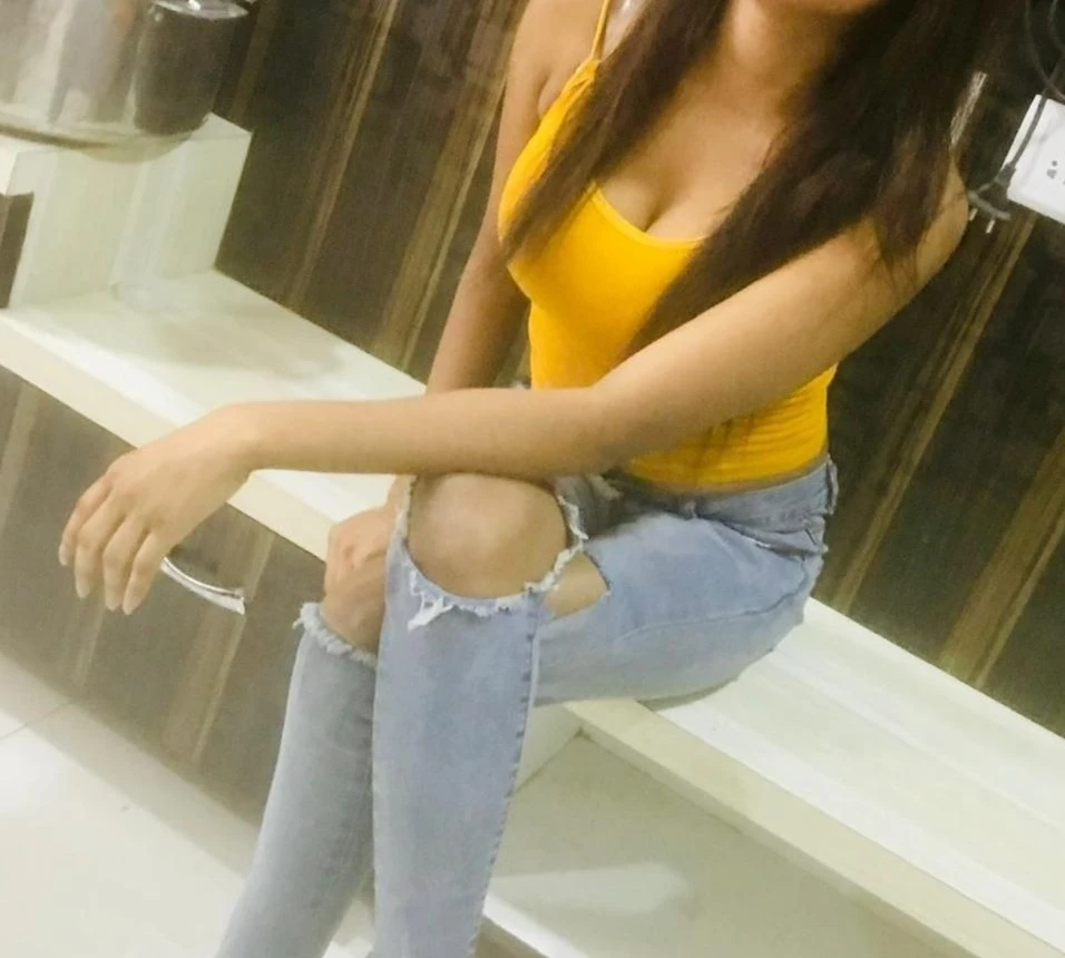 Ross Independent Hot Girl – Indian escort in New Delhi — 3 / 8