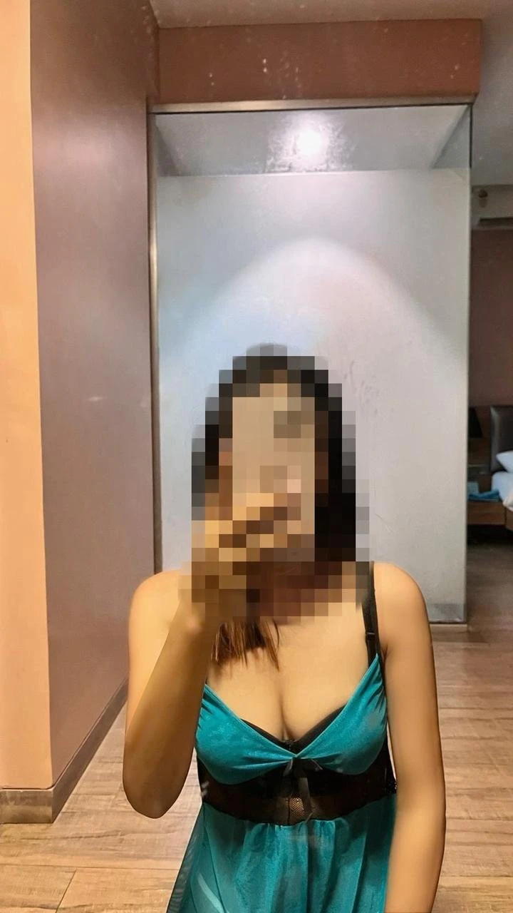 JASMINE ( REAL MEET )🦋 – Indian escort in Mumbai — 7 / 18