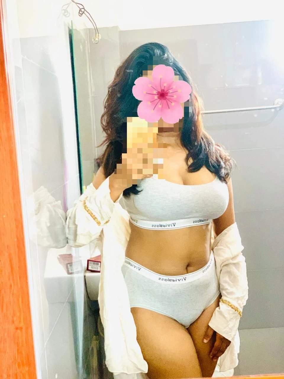 Shenushi (contact on whatsapp) – Sri Lankan escort in Colombo — 12 / 19