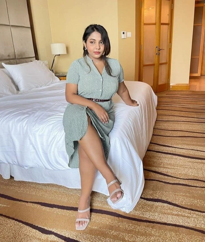 Natasha Arora = Girlfriend Experience – Indian escort in Hyderabad — 2 / 11