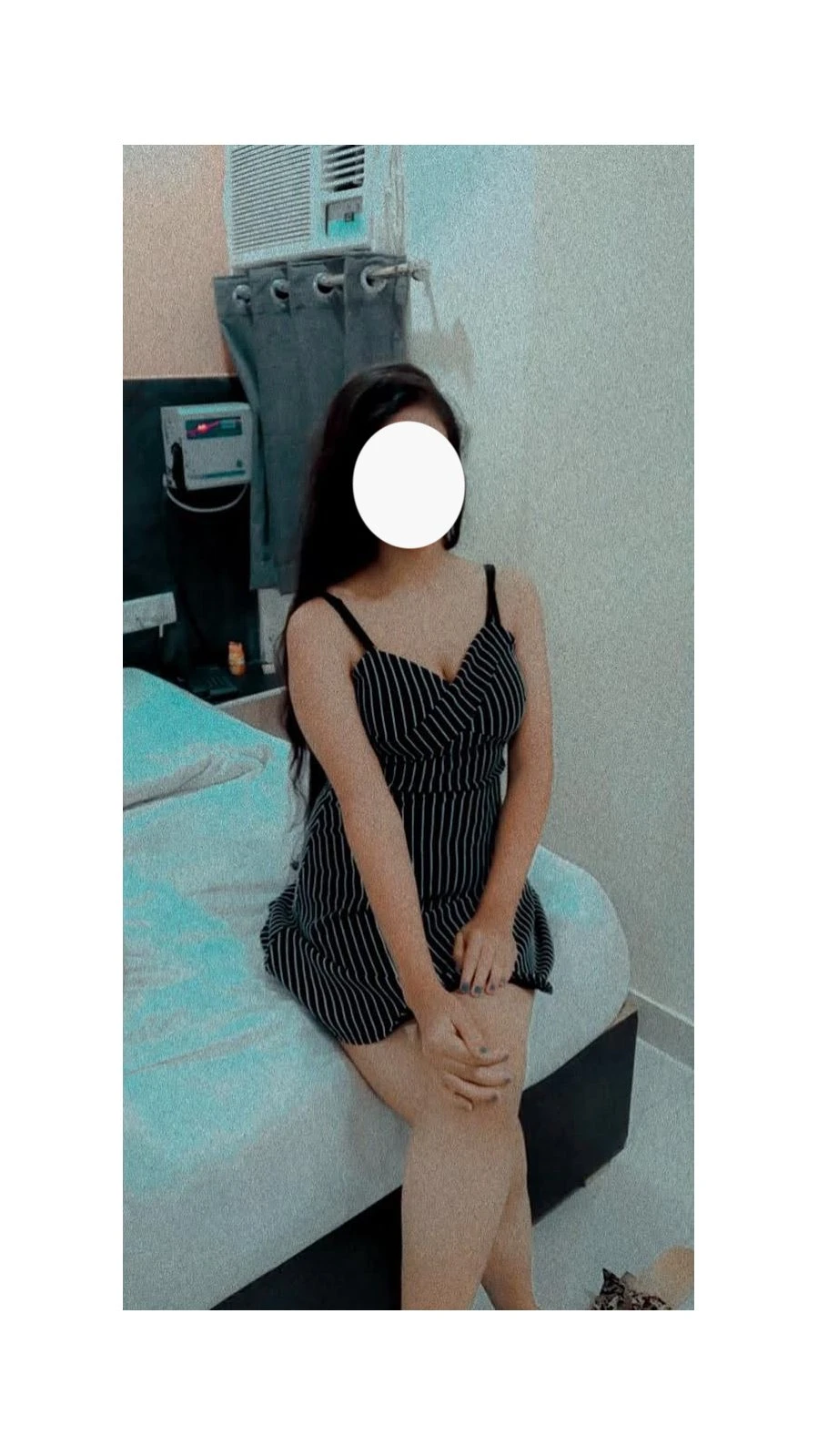 Aarushi Kapoor – Indian escort in Mumbai — 2 / 3