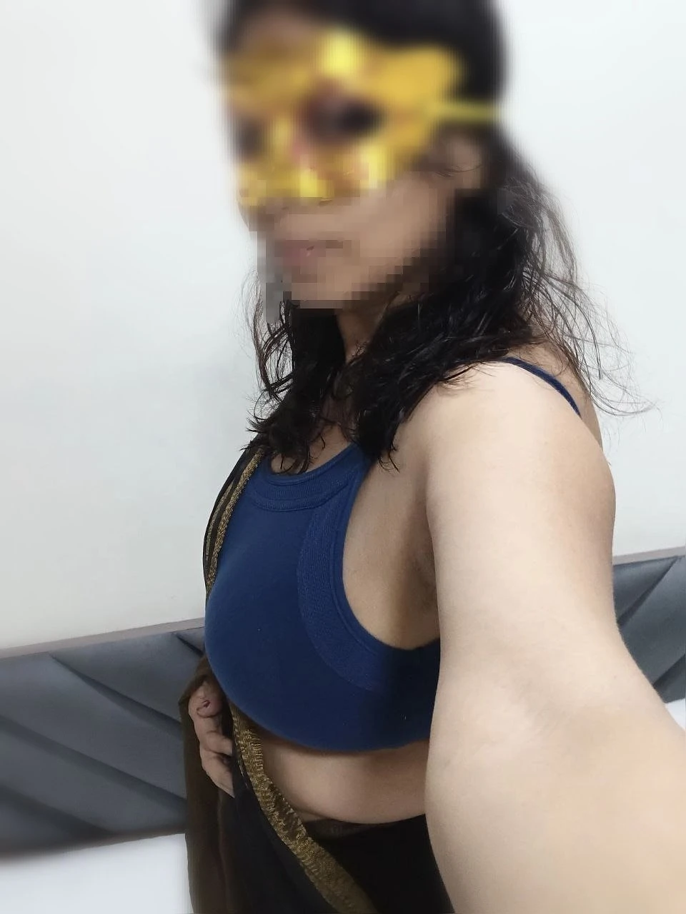 Madhuri Bhabhi – Indian escort in Kolkata — 7 / 9