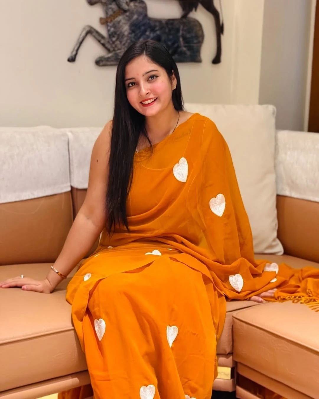 Mokshi – escort in Surat — 2 / 3